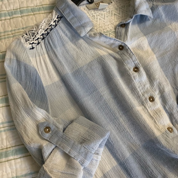 Blue/white plaid top - Picture 2 of 3